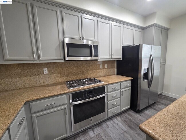 Building Photo - 3727 Whitworth Dr