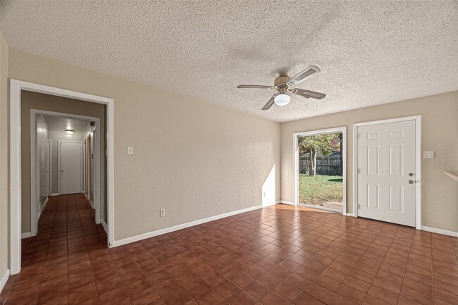 Building Photo - 1211 Helms Rd