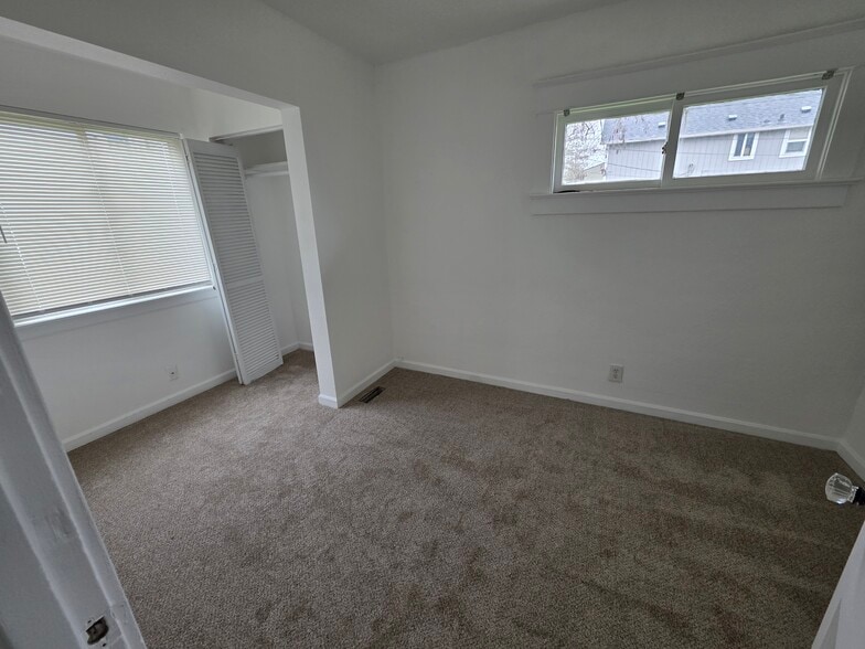 Building Photo - 4322 S Puget Sound Ave