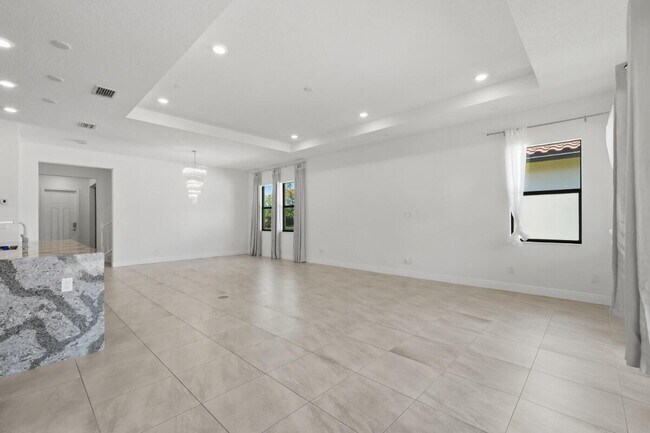 Building Photo - 11760 Bayview Cir