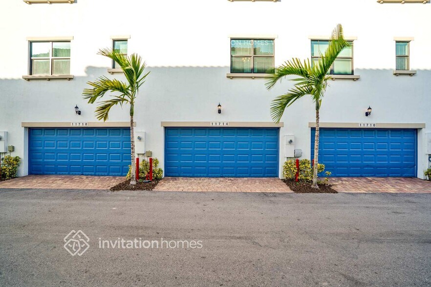 Building Photo - 11714 SW 13th Ct