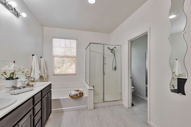 Building Photo - 8940 Acorn Way