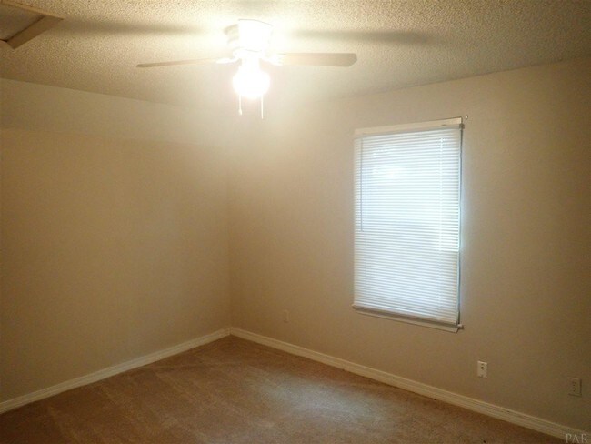 Building Photo - 2830 Hidden Springs Cir