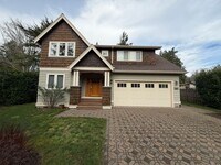 Building Photo - Gorgeous Custom Home In the Uplands Neighborhood. 4bd plus office. 2944sf.