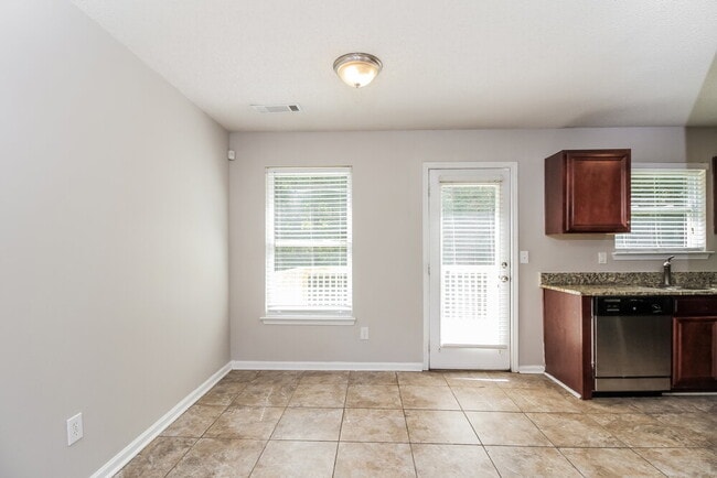 Building Photo - 465 Marriott Dr