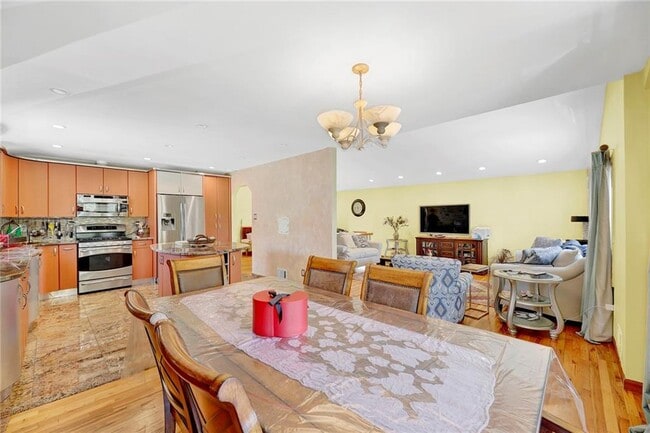 Building Photo - 24 Purdue Ct