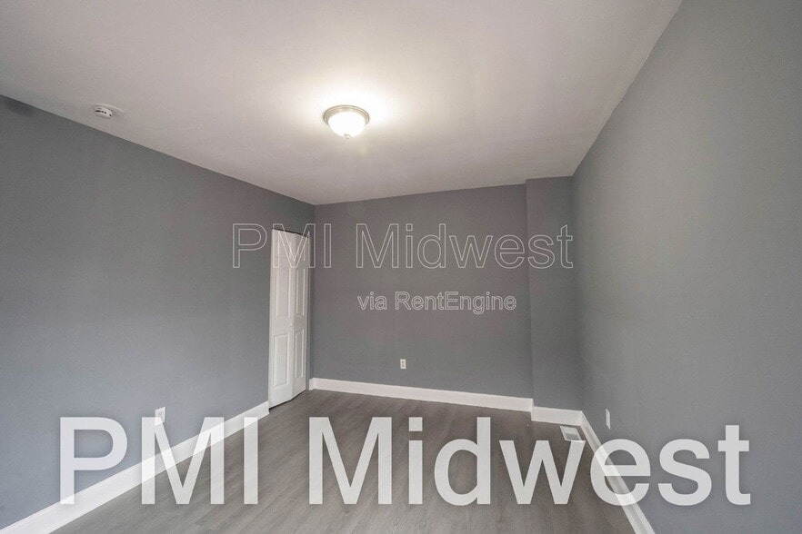 Building Photo - 117 N Colorado Ave