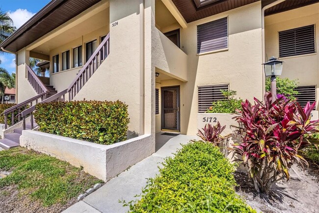 Building Photo - 5172 Lake Village Dr