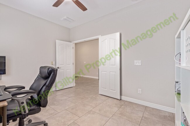 Building Photo - Beautiful Single-Story 3-Bed/3-Bath Home i...