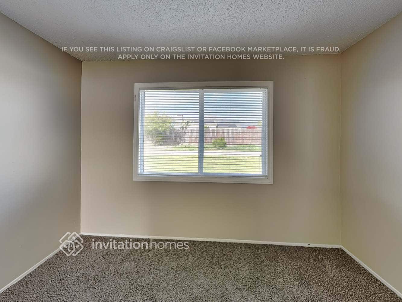 Building Photo - 10126 Stafford St