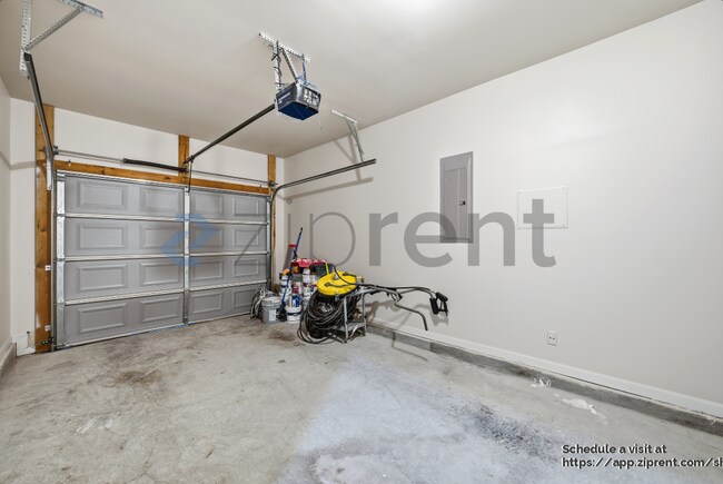 Building Photo - 1729 Ridenour Pkwy NW