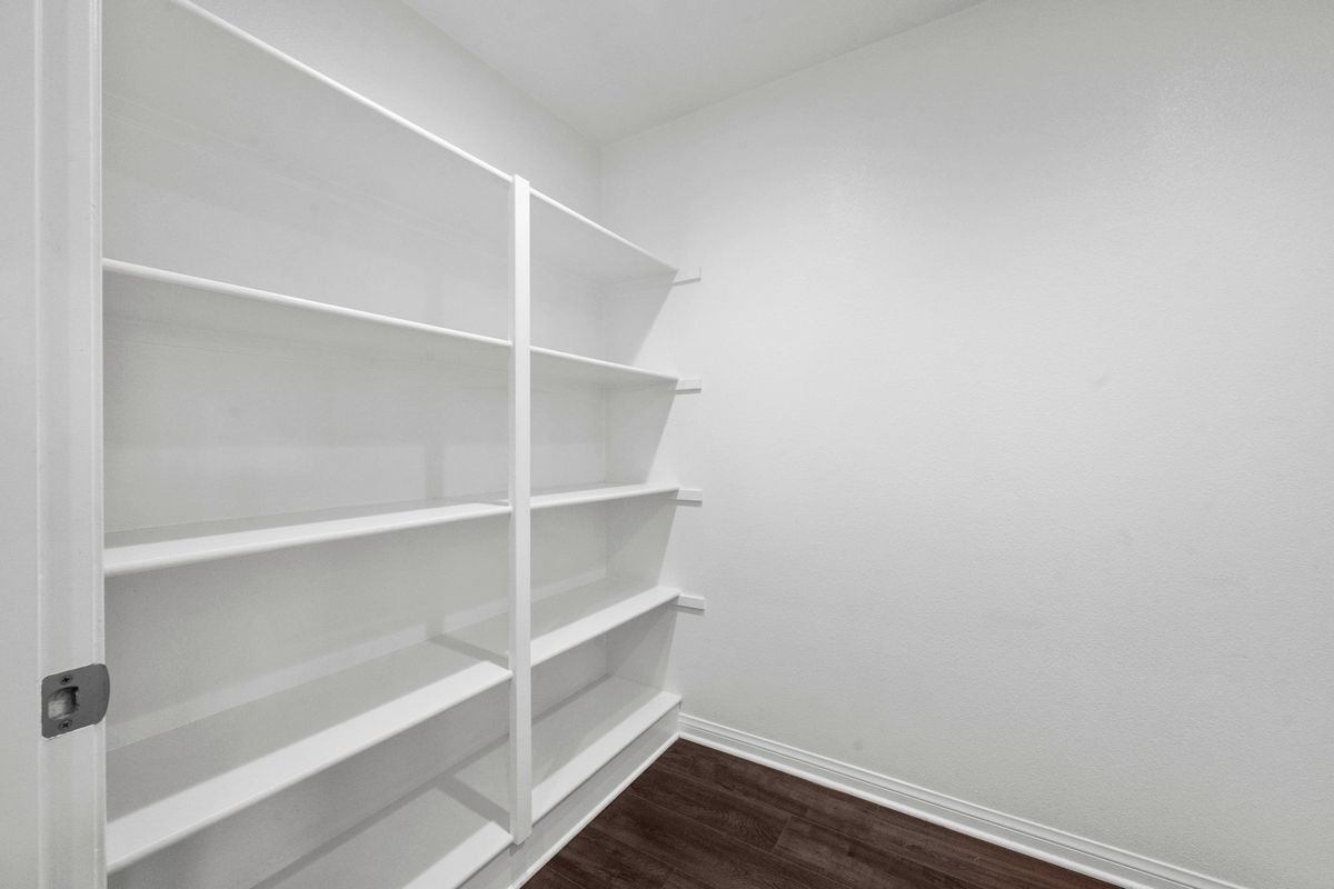 Building Photo - 8887 Orangethorpe Ave