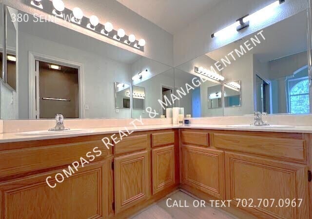 Building Photo - 380 Seine Way