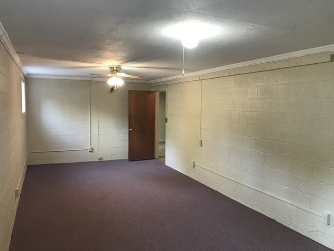 Building Photo - **UPCOMING**Nice 4 Bedroom / 1 Bathroom Ho...
