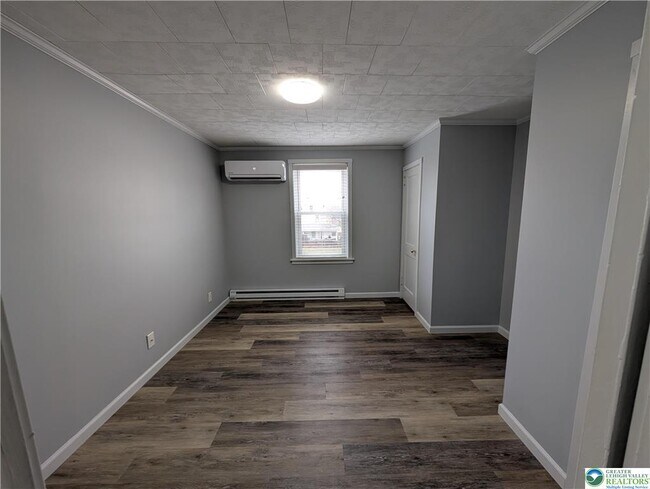 Building Photo - 1111 Catasauqua Rd