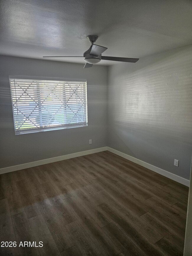 Building Photo - 521 W Maryland Ave