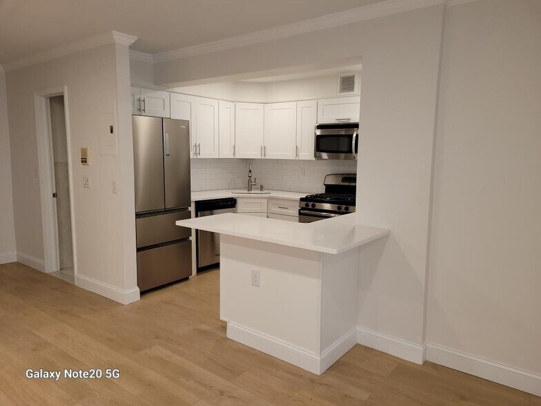 Building Photo - 415 Bloomfield St