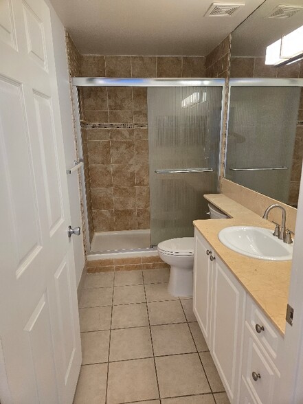 Building Photo - 651 Okeechobee Blvd