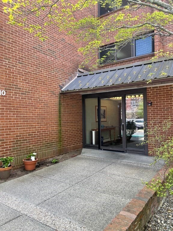 Primary Photo - 10 Norman St