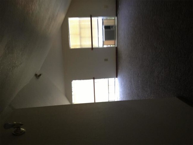 Building Photo - 408 Walnut St