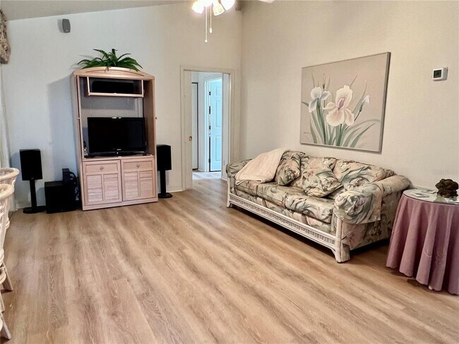 Building Photo - 5333 NW 25th Loop