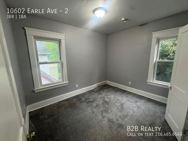 Building Photo - 10602 Earle Ave