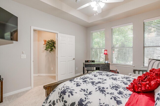 Building Photo - 709 Scenic Ranch Cir