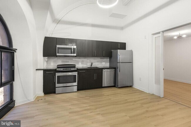 Building Photo - 2321 Fitzwater St