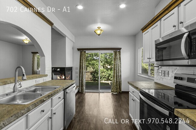 Building Photo - 702 Cairnes Dr