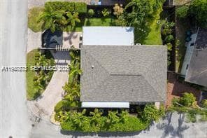 Building Photo - 1532 NE 39th St