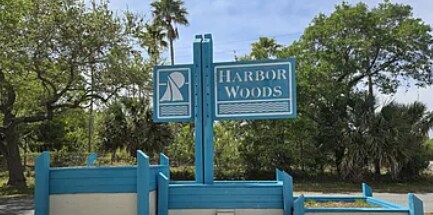 Primary Photo - 430 Breakwater Dr