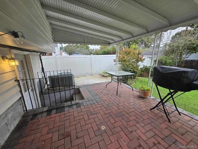 Building Photo - 38 Ripley Dr
