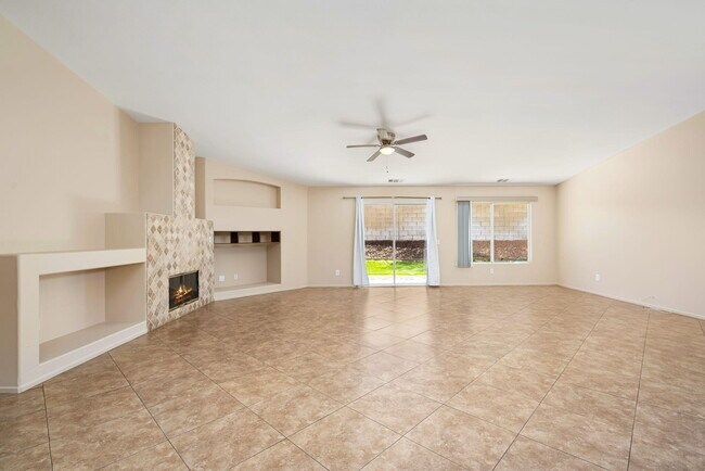 Building Photo - 41250 Doak St