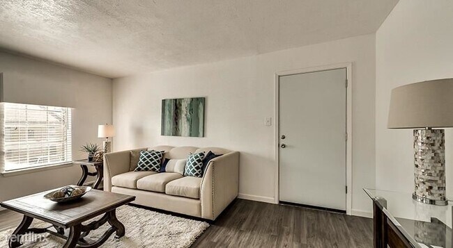 Building Photo - 1 br, 1 bath Condo - 3206 Green Tee Dr Tow...