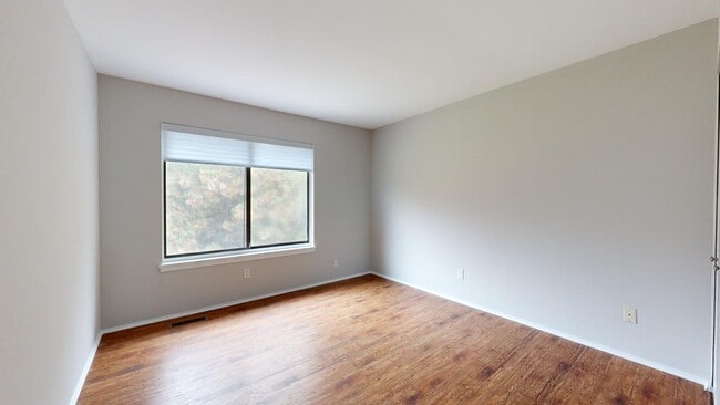 Building Photo - 773 Peninsula Ct