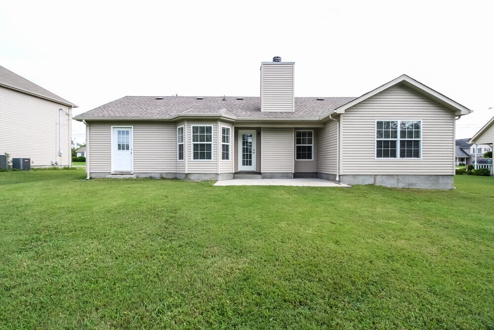 Building Photo - 731 Clear Cir