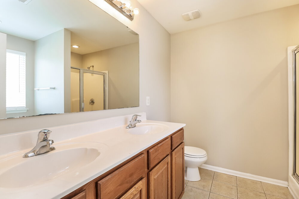 Building Photo - 620 Wrayhill Dr