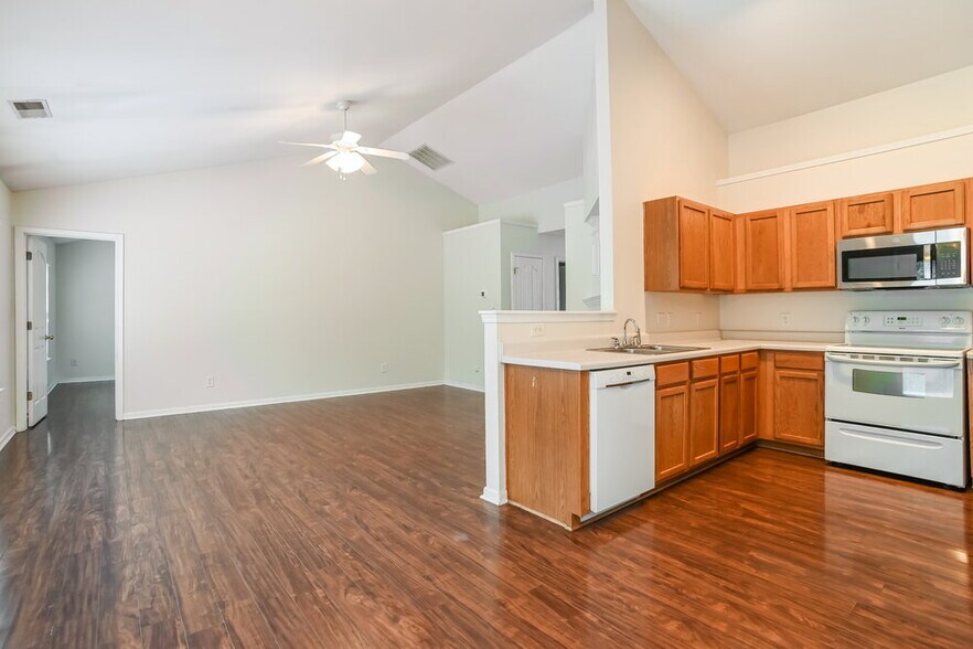 Building Photo - 1011 Tiger Eye Ave