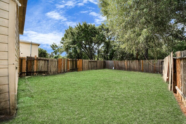 Building Photo - 8126 Jutland Rd