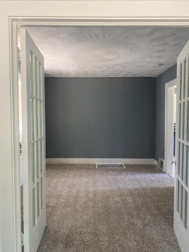 Building Photo - 937 Lawton St