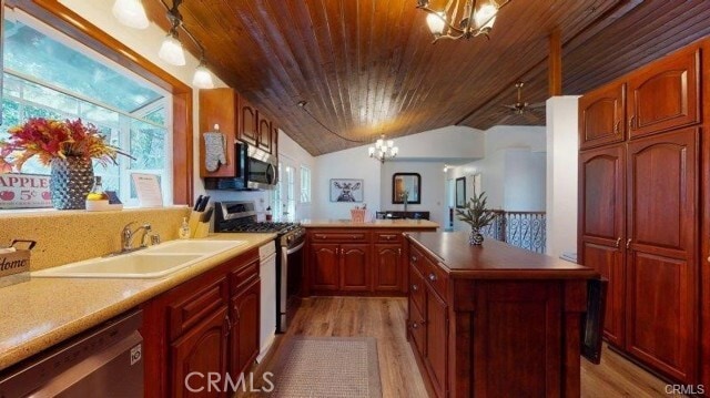 Building Photo - 621 Arth Dr