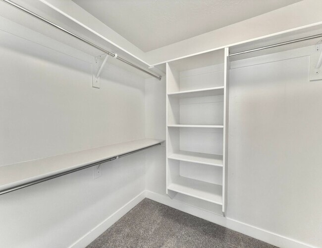 Building Photo - 3 Bed | 2.5 Bath | 2,365 sq ft above grade | Full unfinished basement | 2-car garage