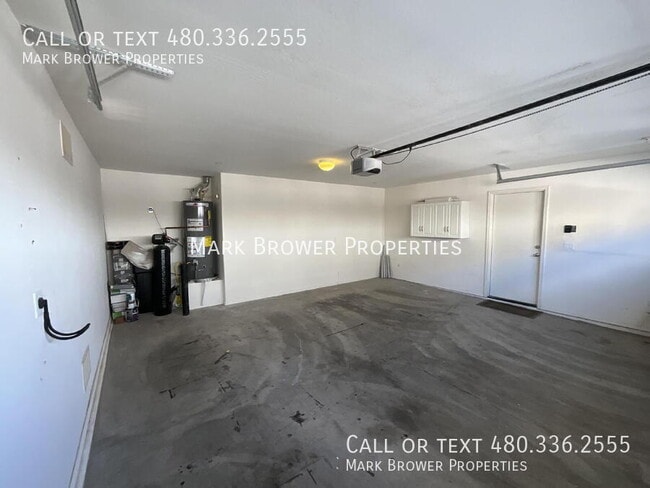 Building Photo - 2751 E Bart St