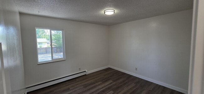 Building Photo - 1025 Cedar Way