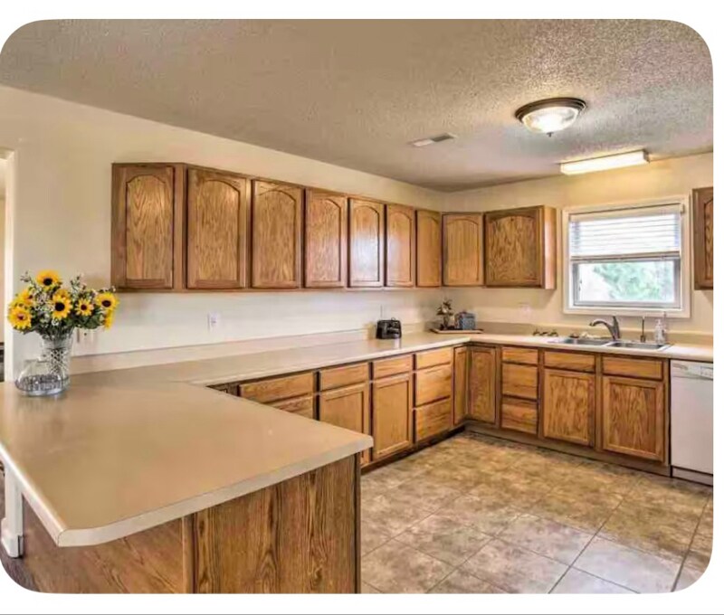 Building Photo - 1120 WY-50