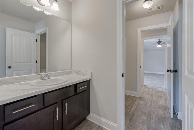 Building Photo - 428 Meadow Vista Ln