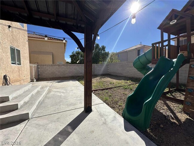 Building Photo - 10679 Timber Stand St