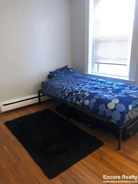 Building Photo - 41 Anderson St