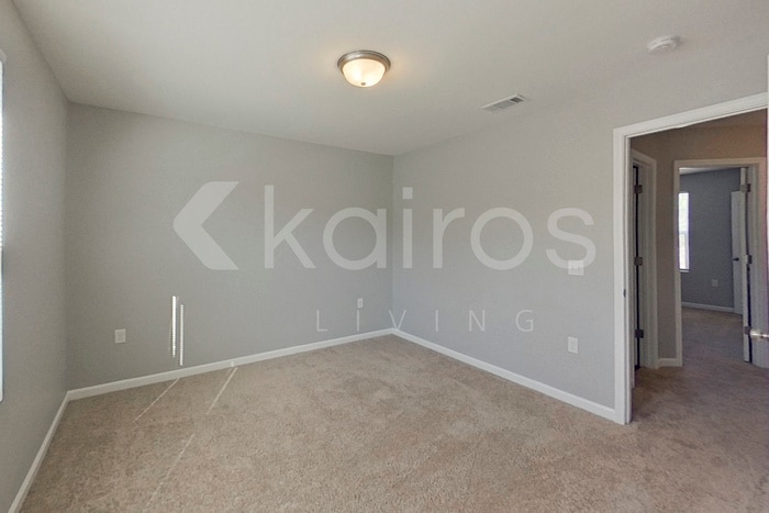 Building Photo - 305 Lumpkin Ln