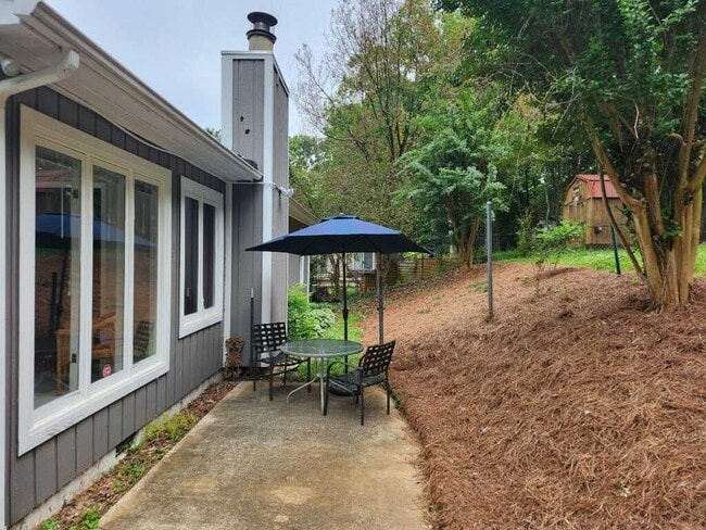 Building Photo - 208 Brambleton Ct